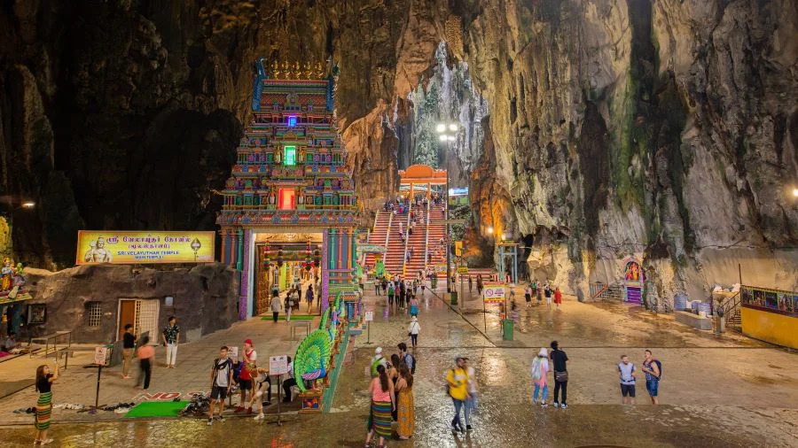 Khung cảnh bên trong động Batu