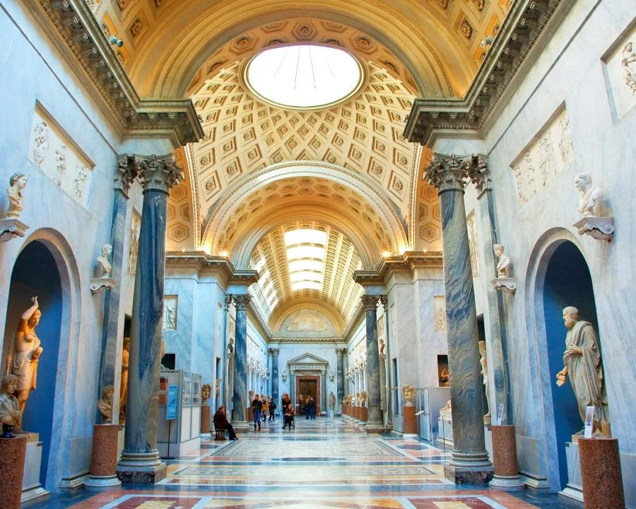 Bảo tàng Vatican là khu triển lãm lớn nhất tại thành Vatican