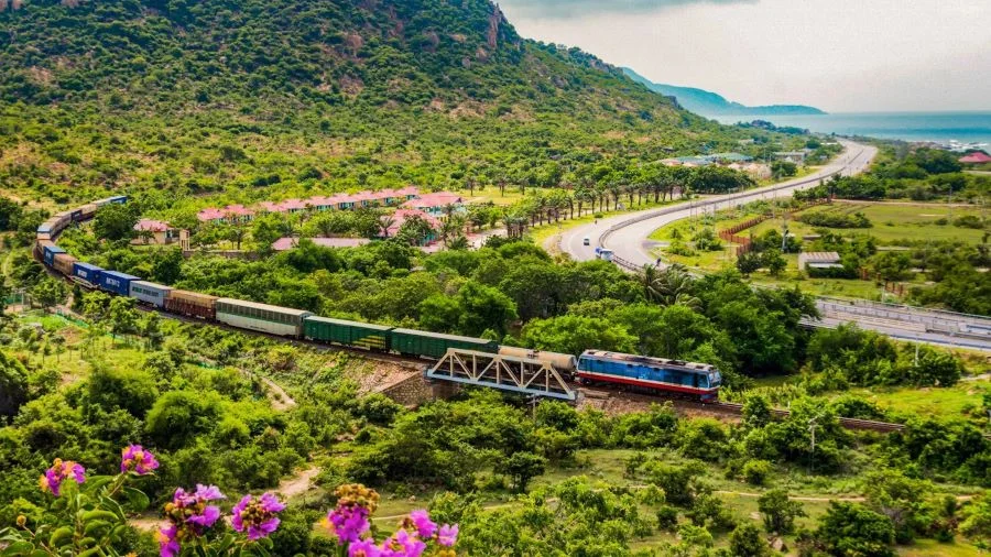 Sài Gòn - Mũi Né - Một trong những cung đường sắt có khung cảnh đẹp mê hồn tại Việt Nam