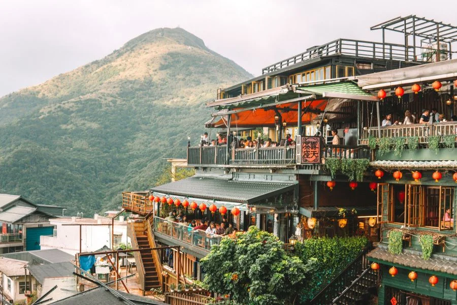 Địa điểm du lịch Đài Bắc này nằm trên sườn núi Keelung, thuộc khu vực New Taipei