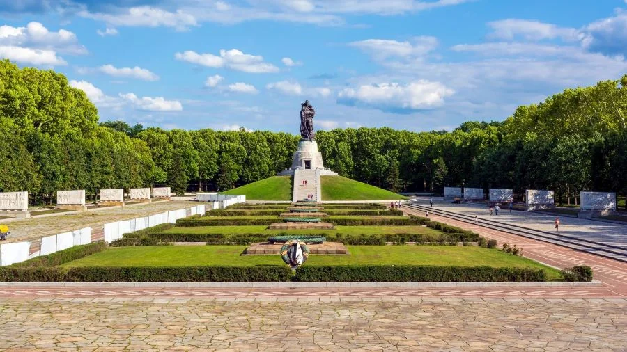 Công viên Treptower Park được biết đến là một trong những công viên có quy mô lớn và hoành tráng nhất tại Berlin 