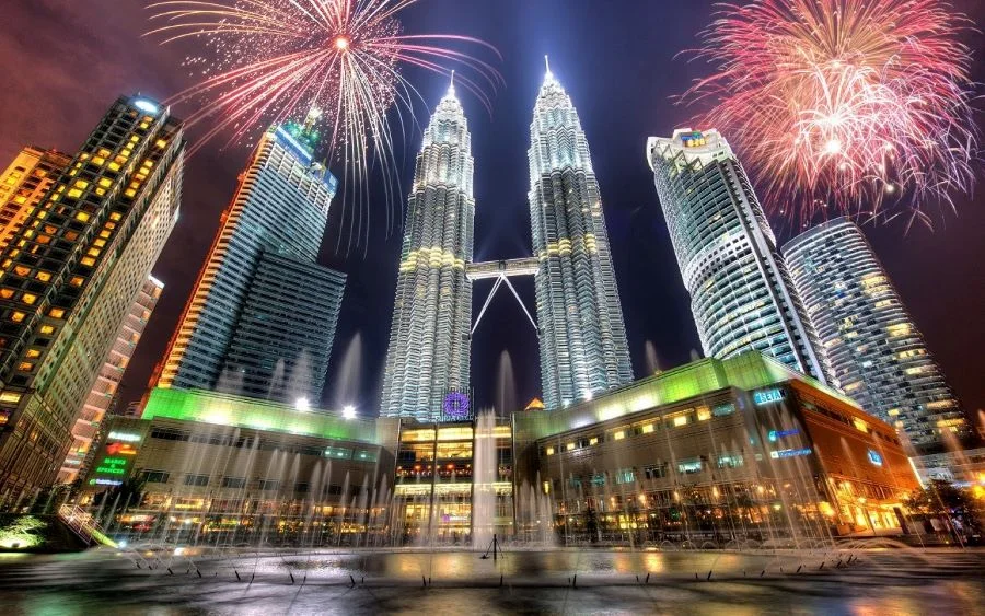 Màn pháo hoa đón chào năm mới tại Kuala Lumpur
