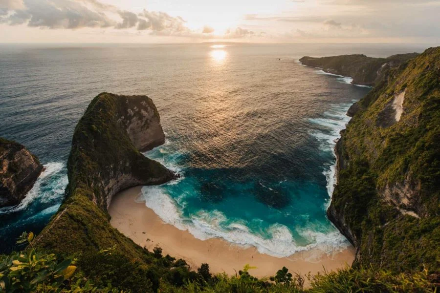 Đảo Nusa Penida, nơi cất giấu “sống lưng khủng long”