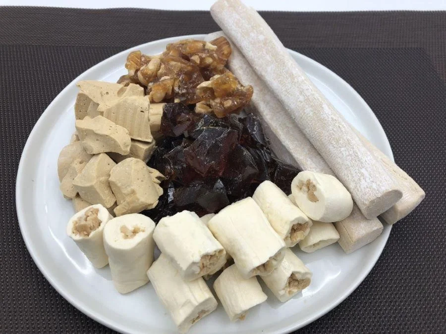 Theo quan niệm người Hàn Quốc, sĩ tữ ăn kẹo trước kỳ thi sẽ mang lại may mắn