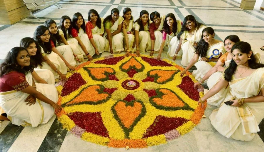 Lễ hội Onam với điểm nhấn là những bông hoa được tạo hình cực kỳ đẹp mắt
