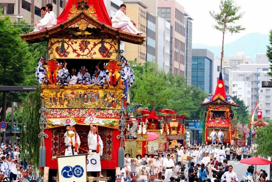Lễ hội rước kiệu Takayama hoành tráng tại Nhật Bản