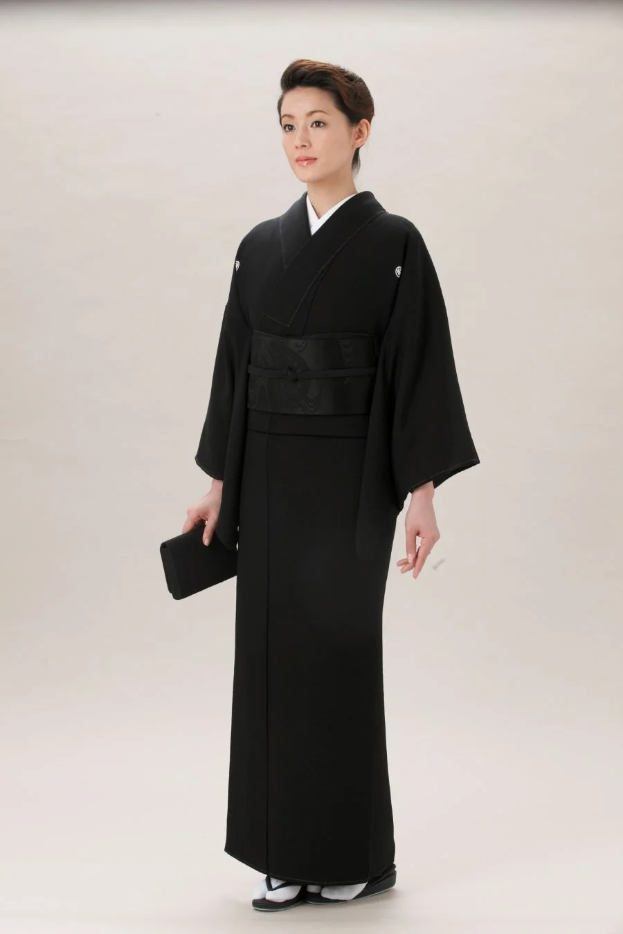 Kuro Mofuku là một trong những bộ trang phục truyền thống của Nhật Bản