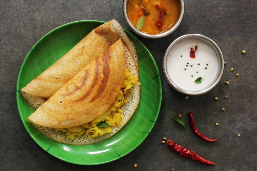 Bánh tráng cuốn Dosa là món ăn Ấn Độ được ưa chuộng và rất phổ biến ở khắp đường phố