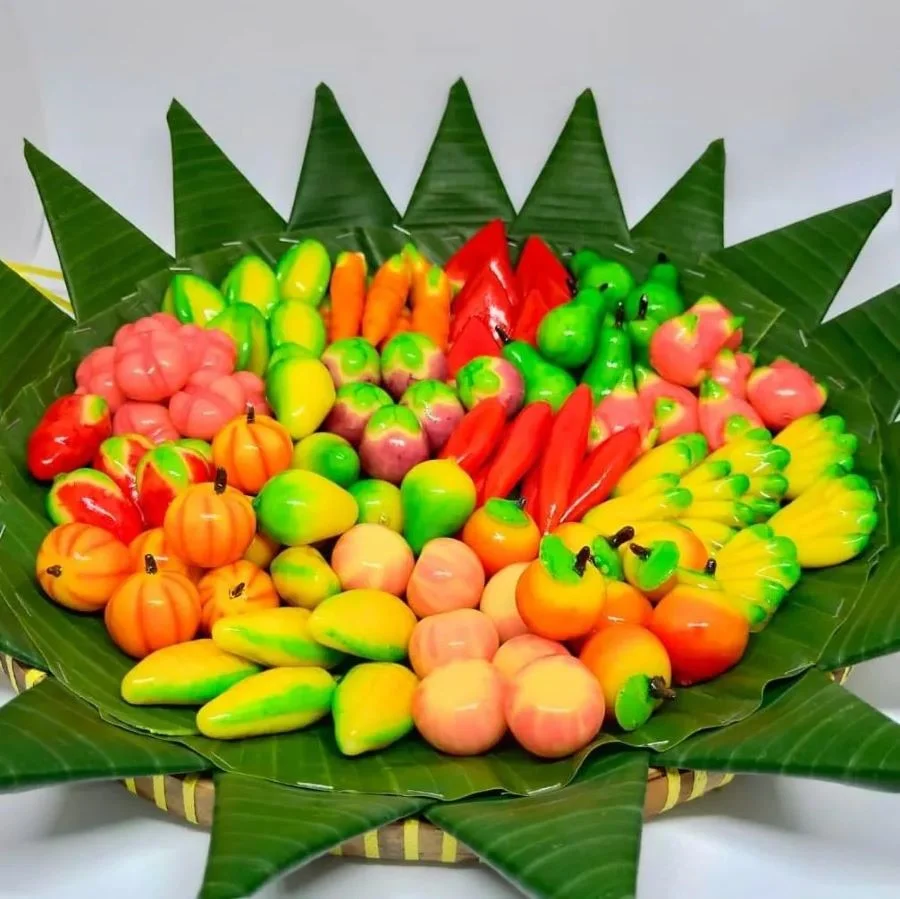 Đừng quên mua một ít về làm quà cho bạn bè và người thân nữa nhé!