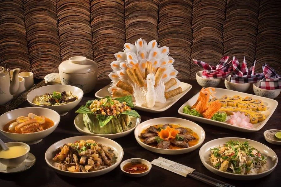 Ẩm thực Huế gây thương nhớ cho du khách phương xa mỗi khi ghé thăm