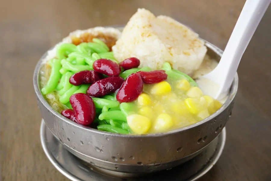 Chè Cendol trông khá giống với món bánh lọt của Việt Nam