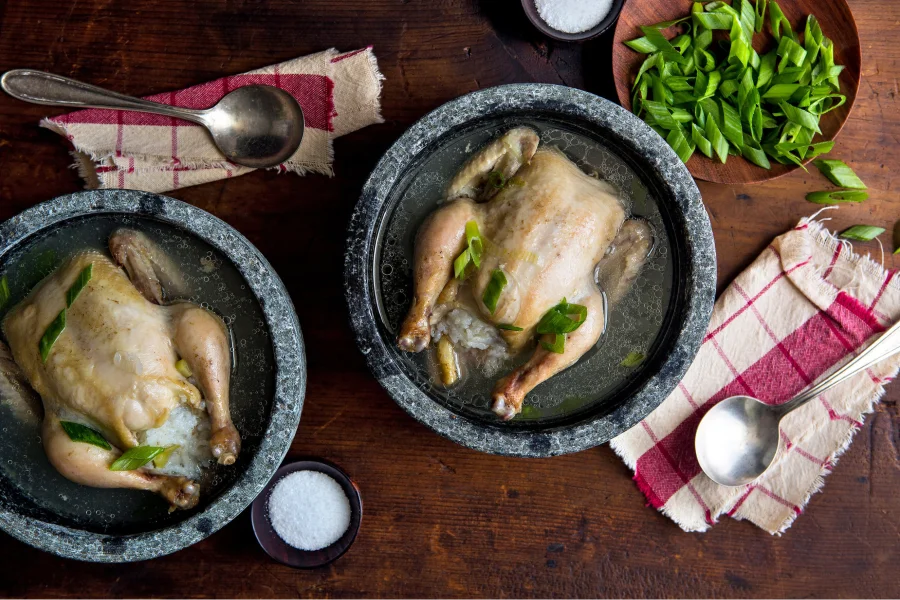 Samgyetang - Món gà tần sâm nổi tiếng của Hàn Quốc