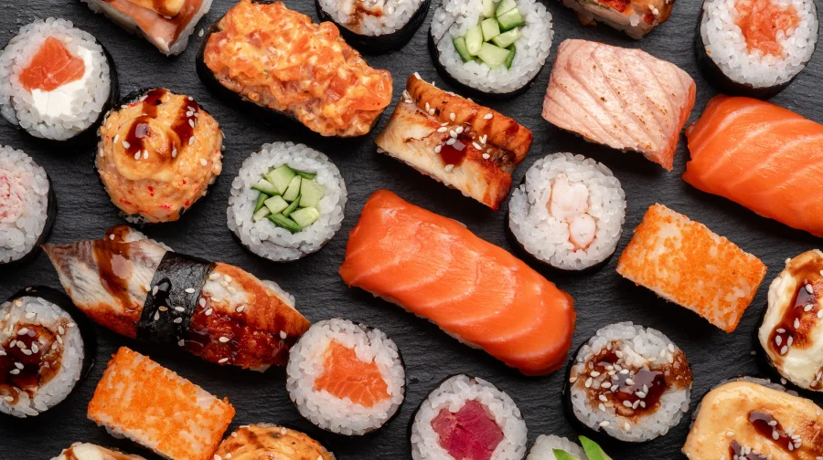 Sushi và sashimi không chỉ là món ăn, mà còn là một phần không thể thiếu trong văn hóa ẩm thực Nhật Bản