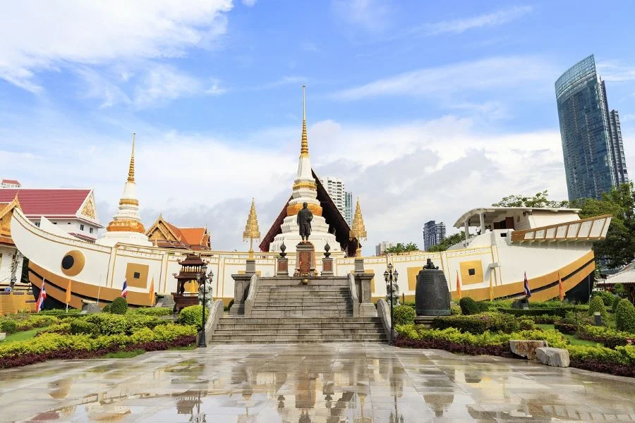 Khám phá Chùa thuyền Wat Yannawa độc nhất thành Bangkok