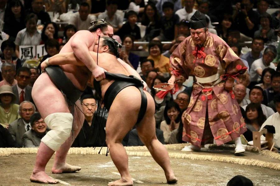 Sumo được xem là một nghề chính thống và cao quý, là tinh hoa văn hóa của xứ sở Phù Tang