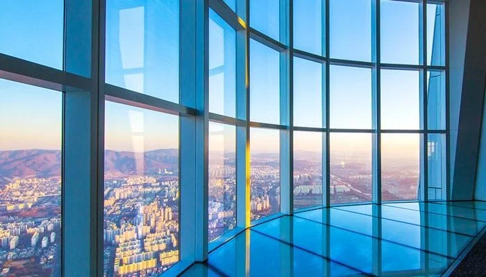 Đài quan sát nằm trên tầng 3 trong tháp Namsan