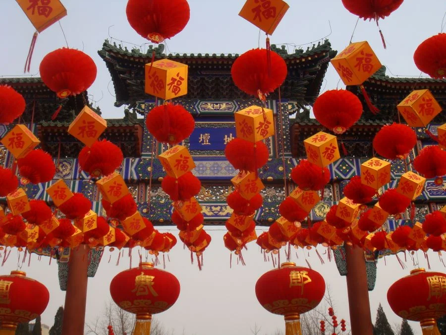 Tham gia hội chợ đền tại Bắc Kinh (Temple fair)