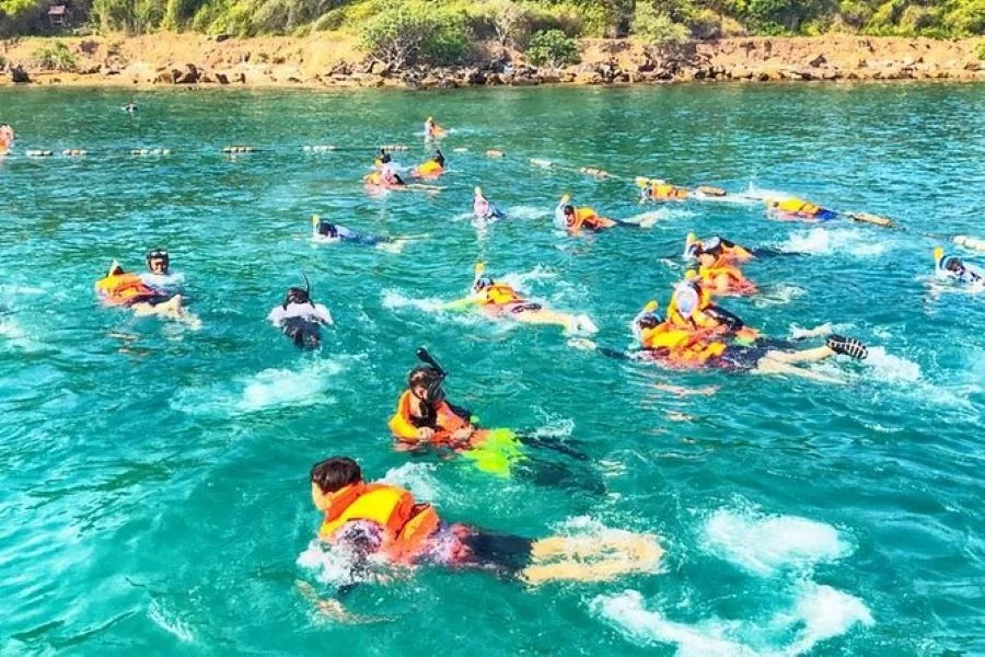 Các hoạt động vui chơi giải trí tại đảo Coral
