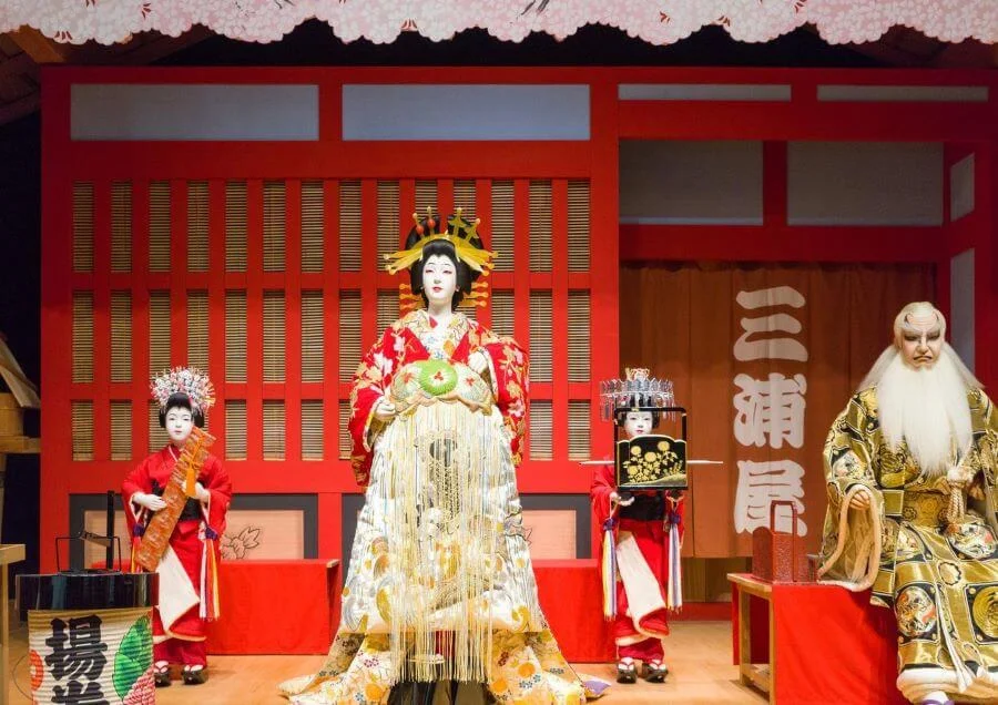 Kabuki là một loại hình nghệ thuật sân khấu cổ điển, mang đậm nét văn hoá Nhật Bản