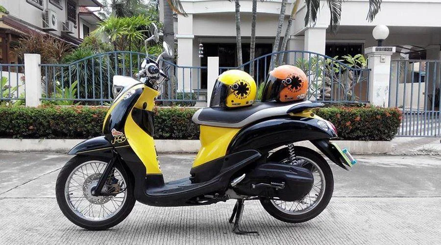 Để chủ động và thoải mái trong việc đi lại thì du khách có thể thuê ngay ô tô hoặc xe máy tự lái ở Thái Lan 