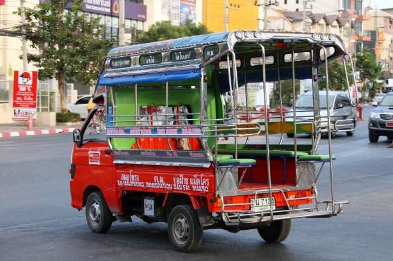Songthaew chính là loại phương tiện đặc biệt tại Thái Lan