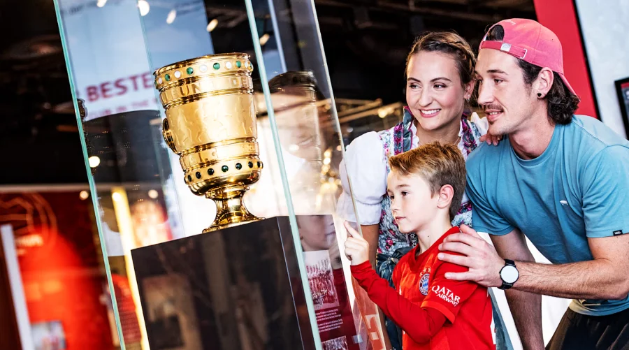 Sân vận động Allianz Arena là điểm đến trong mơ của bất cứ du khách nào khi dừng chân tại thành phố Munich