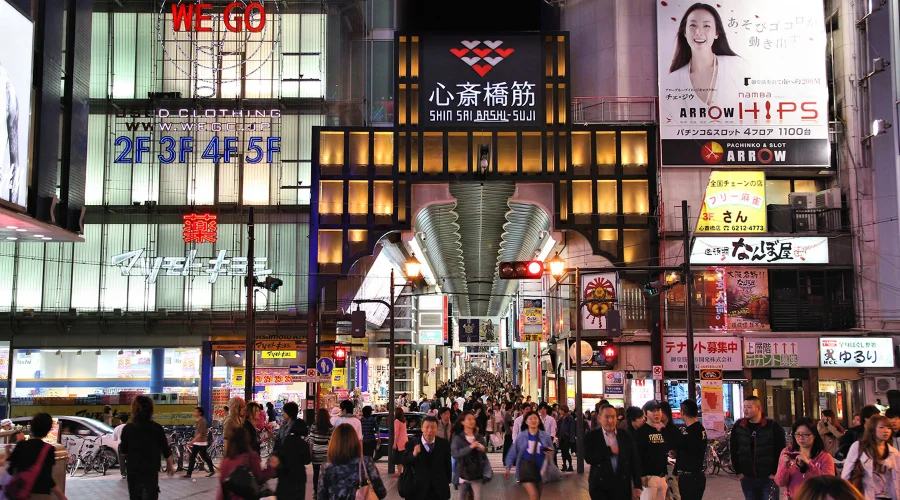 Shinsaibashi là thiên đường mua sắm với vô vàn cửa hàng độc đáo và thú vị