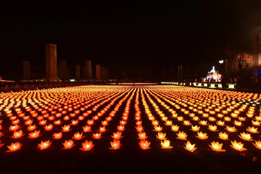 Lễ hội Vesak là một trong những lễ hội quan trọng và tôn giáo nhất của đạo Phật tại Singapore