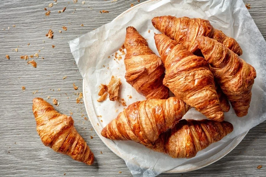 Những chiếc bánh sừng bò nổi tiếng tại Pháp
