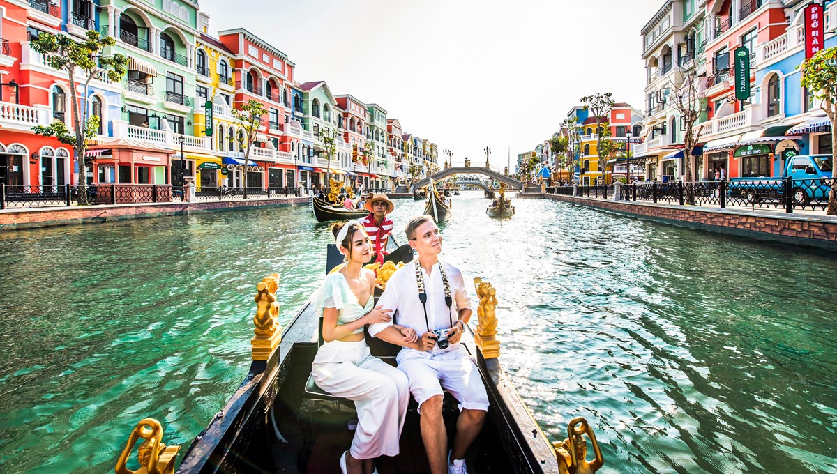 Tại sao nên lựa chọn đi du lịch trong nước tại Top Ten Travel