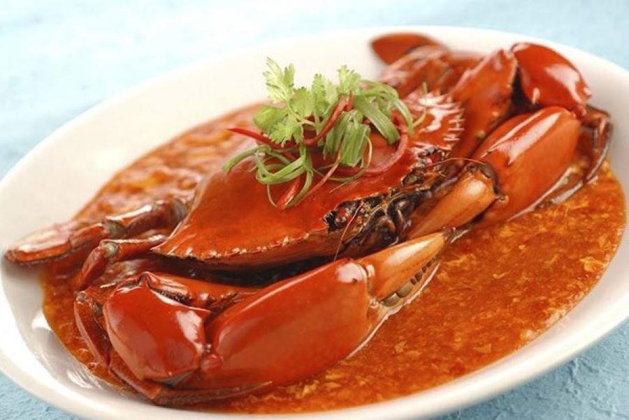 Màu đỏ của cua và nước sốt được kết hợp trở thành một màu thật tuyệt