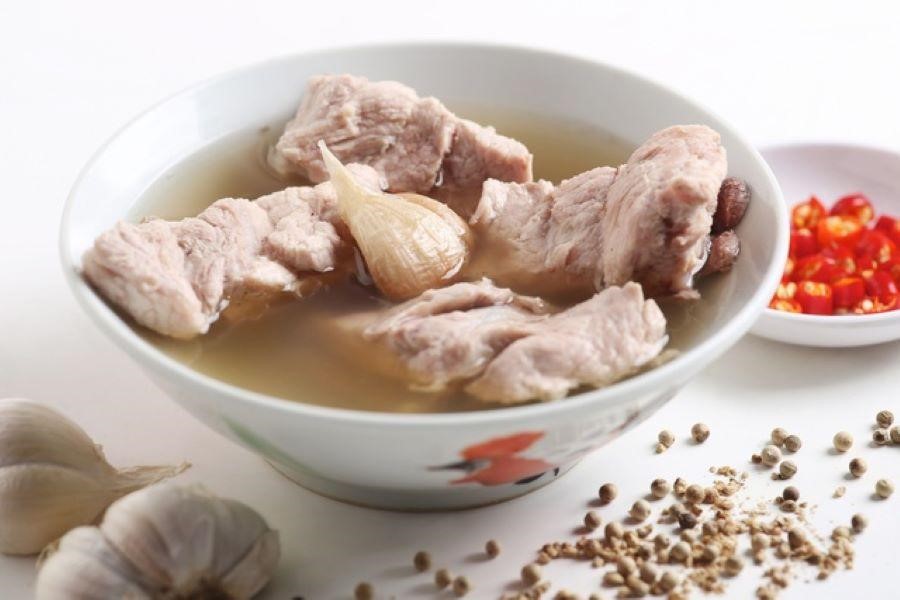 Súp Sườn Bak Kut Teh được rất nhiều du khách quốc tế yêu thích khi đến Singapore