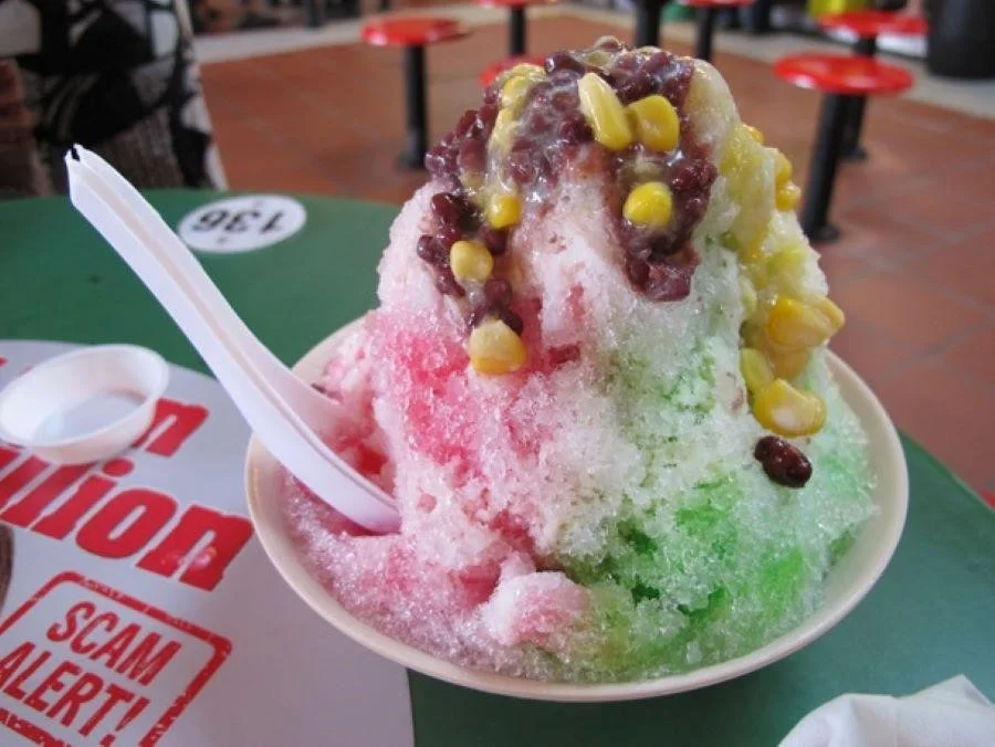 Kem đá bào Ice kachang là món tráng miệng được ưa thích nhất tại Singapore