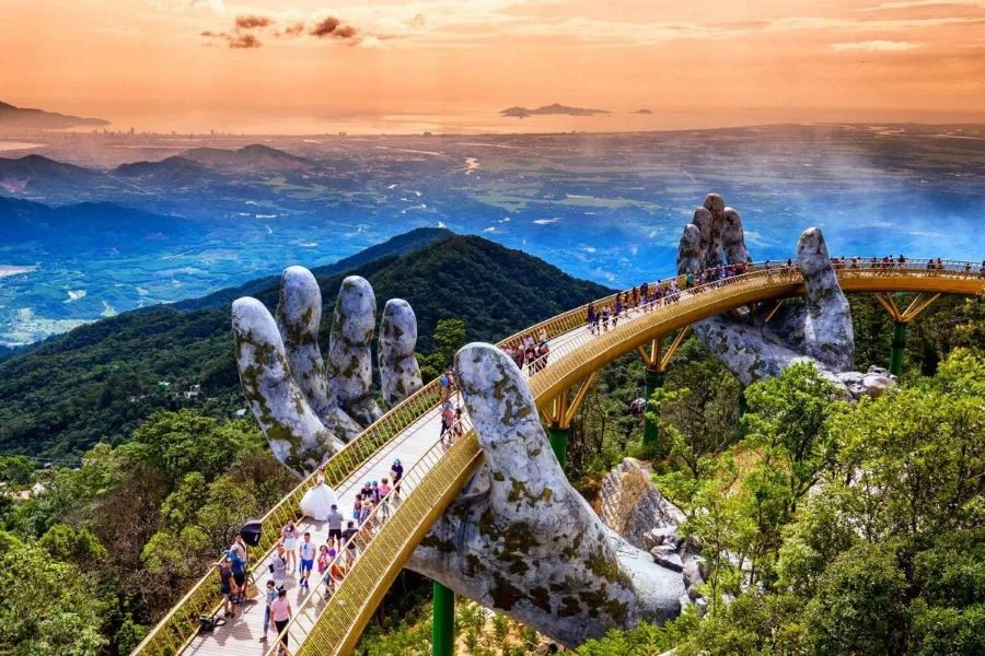 Cầu Vàng - Biểu tượng của Đà Nẵng