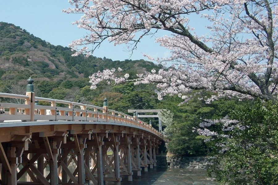 Cầu Uji-Bashi - một di sản văn hóa được tôn vinh trong cả thi ca lẫn hội họa của Nhật Bản