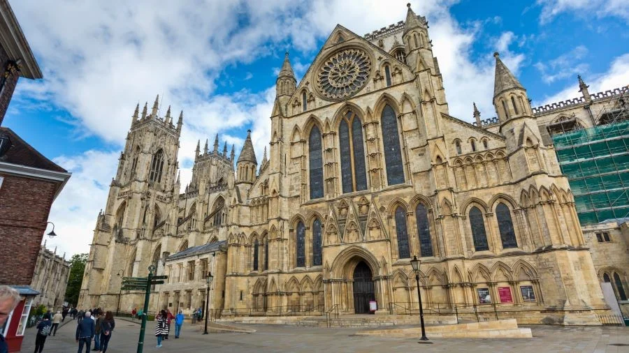 York Minster - nhà thờ được mệnh danh "nhà thờ tráng lệ bậc nhất châu Âu"