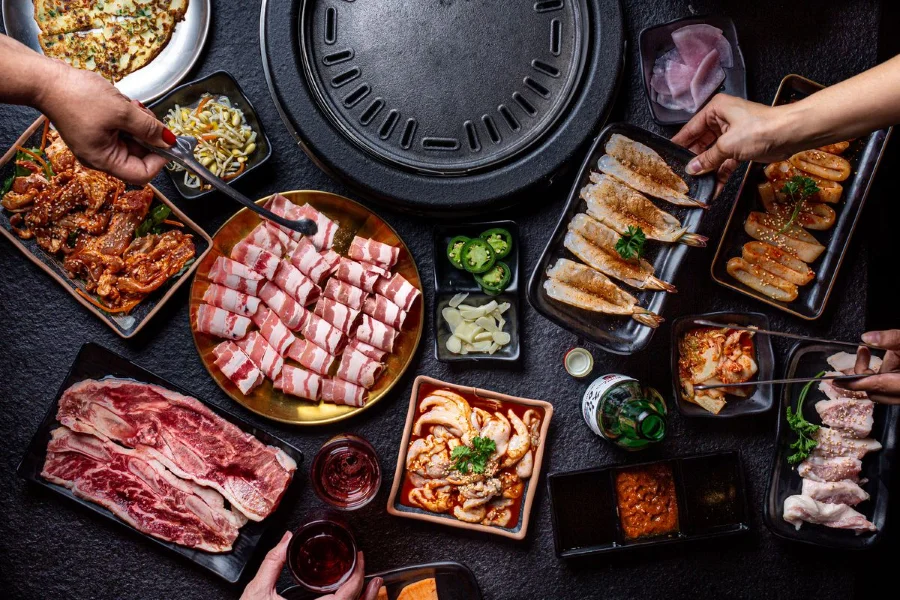 Mỗi loại thịt nướng Hàn Quốc là một câu chuyện về hương vị, là sự kết hợp hoàn hảo giữa nguyên liệu tươi ngon và gia vị tinh tế