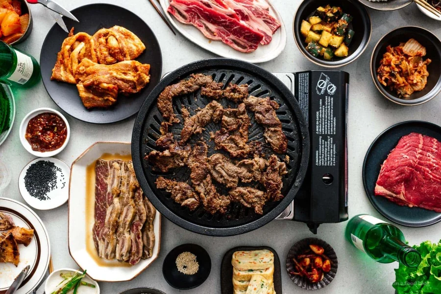 BBQ không chỉ là thưởng thức những món ăn ngon, mà còn là một trong những trải nghiệm thú vị mà bạn không nên bỏ qua trong chuyến du lịch Hàn Quốc