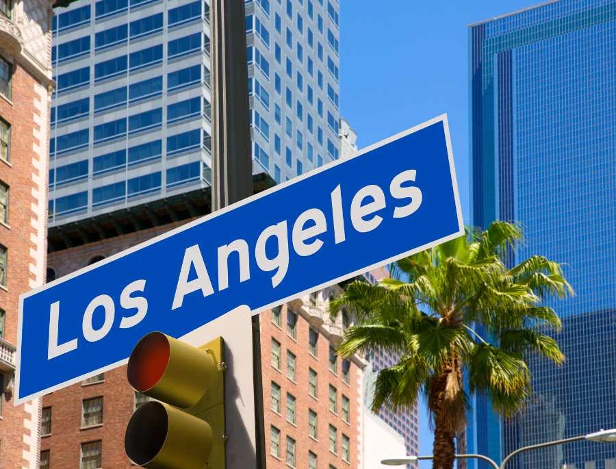 Los Angeles (L.A.) là thành phố lớn thứ hai nước Mỹ và được biết đến như trung tâm văn hóa, giải trí và kinh tế của thế giới.
