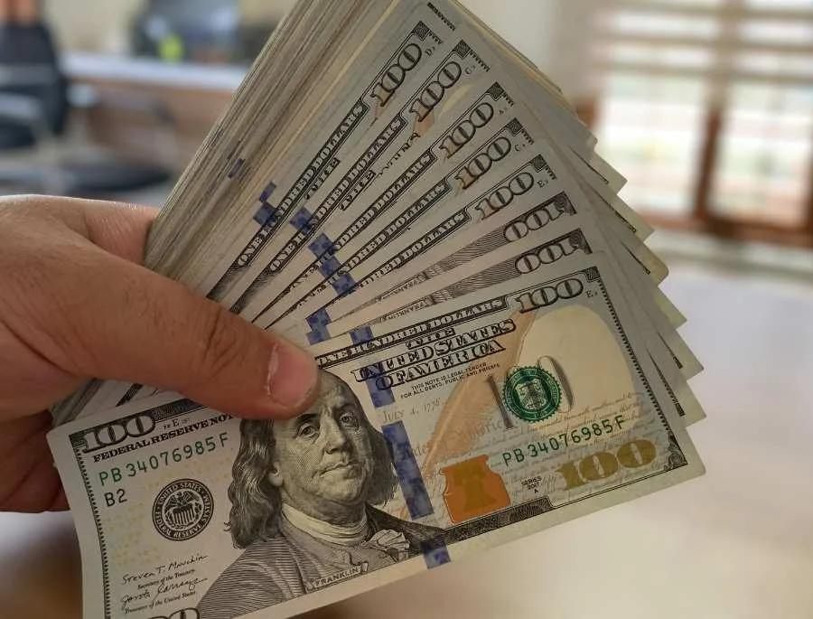 Đô la Mỹ là đồng tiền chung được sử dụng nhiều nhất ở Los Angeles