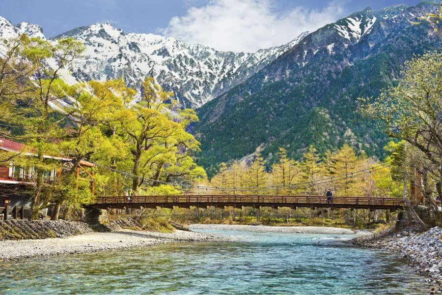 Cầu Kappa là một biểu tượng không thể thiếu khi nhắc đến thung lũng Kamikochi
