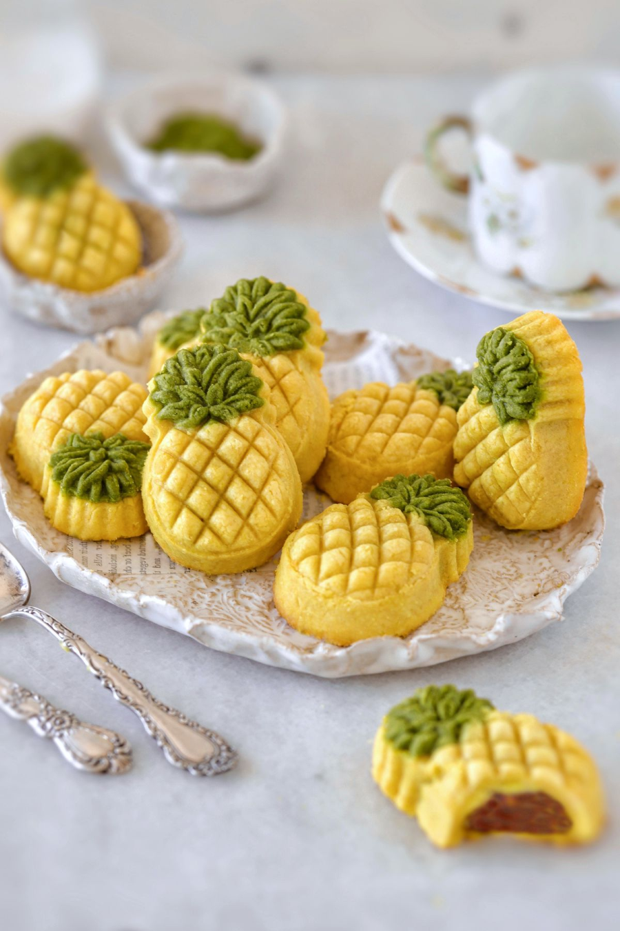 Bánh dứa, một thức quà mang đậm hương vị xứ Đài và là niềm tự hào của người dân nơi đây