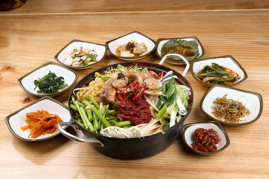 Lẩu đậu hũ chiên Halmae - Một trong những món ăn Busan hấp dẫn khiến bạn "càng ăn càng ghiền"
