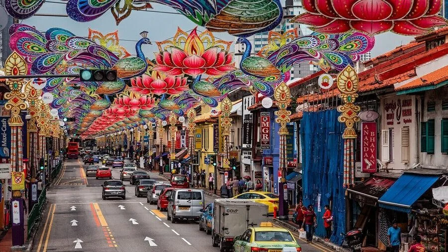 Sự kết hợp của văn hoá truyền thống Ấn Độ và sự hiện đại nhộn nhịp tạo nên khu Little Ấn Độ