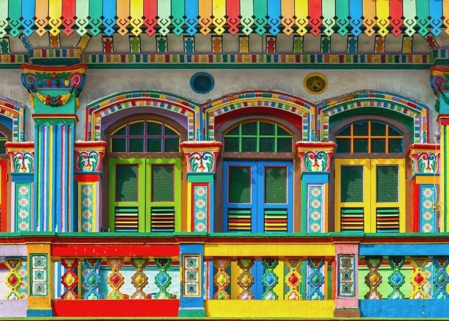 Kiến trúc tại Little India đặc biệt thu hút bởi các màu sắc rực rỡ và nổi bật