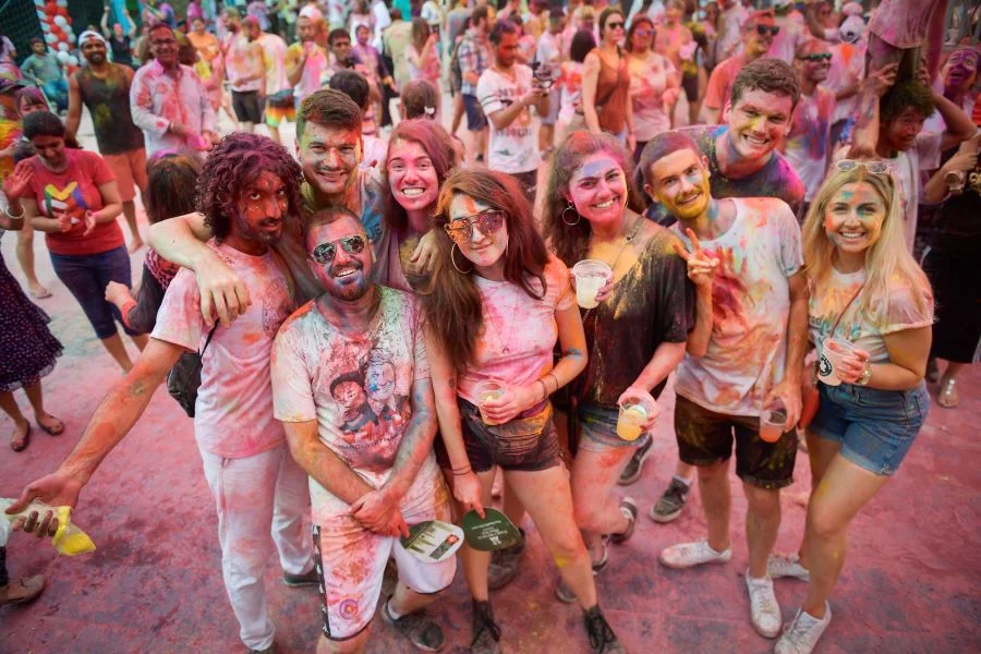 Ấn Độ rực rỡ, tưng bừng trong lễ hội Holi