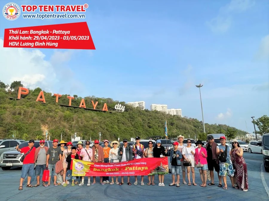 Tổng hợp hình đoàn tour du lịch khởi hành tháng 4 tại Top Ten Travel