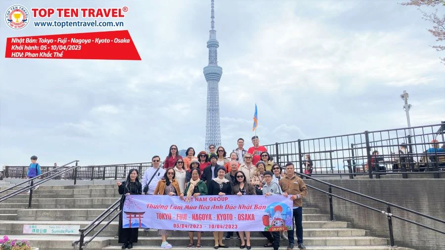 Tổng hợp hình đoàn tour du lịch khởi hành tháng 4 tại Top Ten Travel