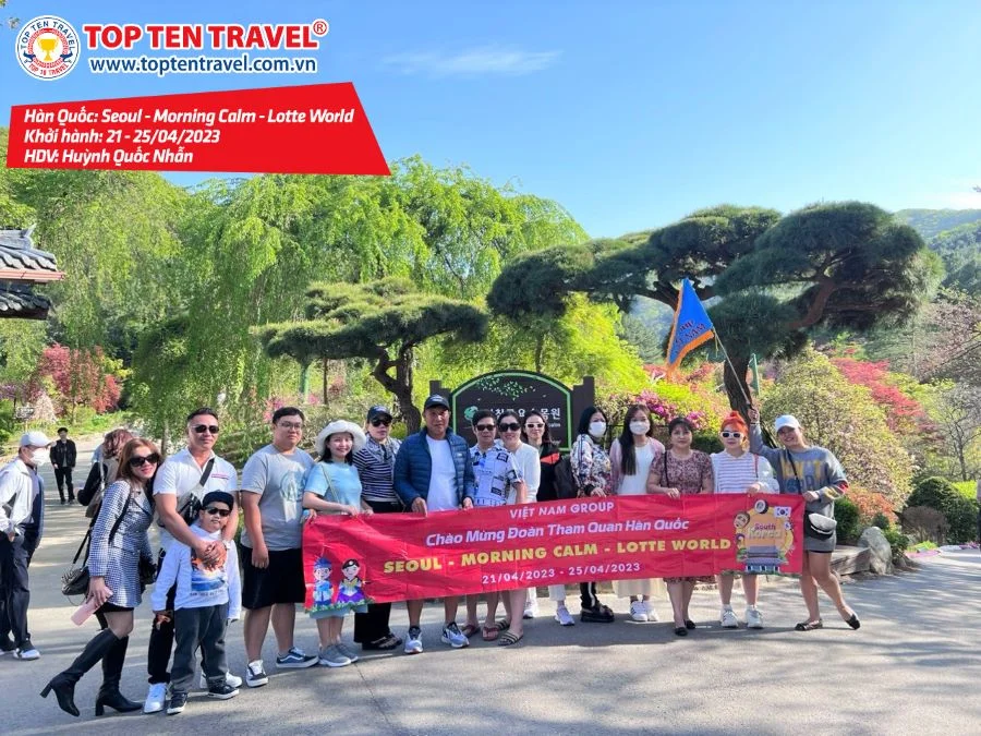 Tổng hợp hình đoàn tour du lịch khởi hành tháng 4 tại Top Ten Travel