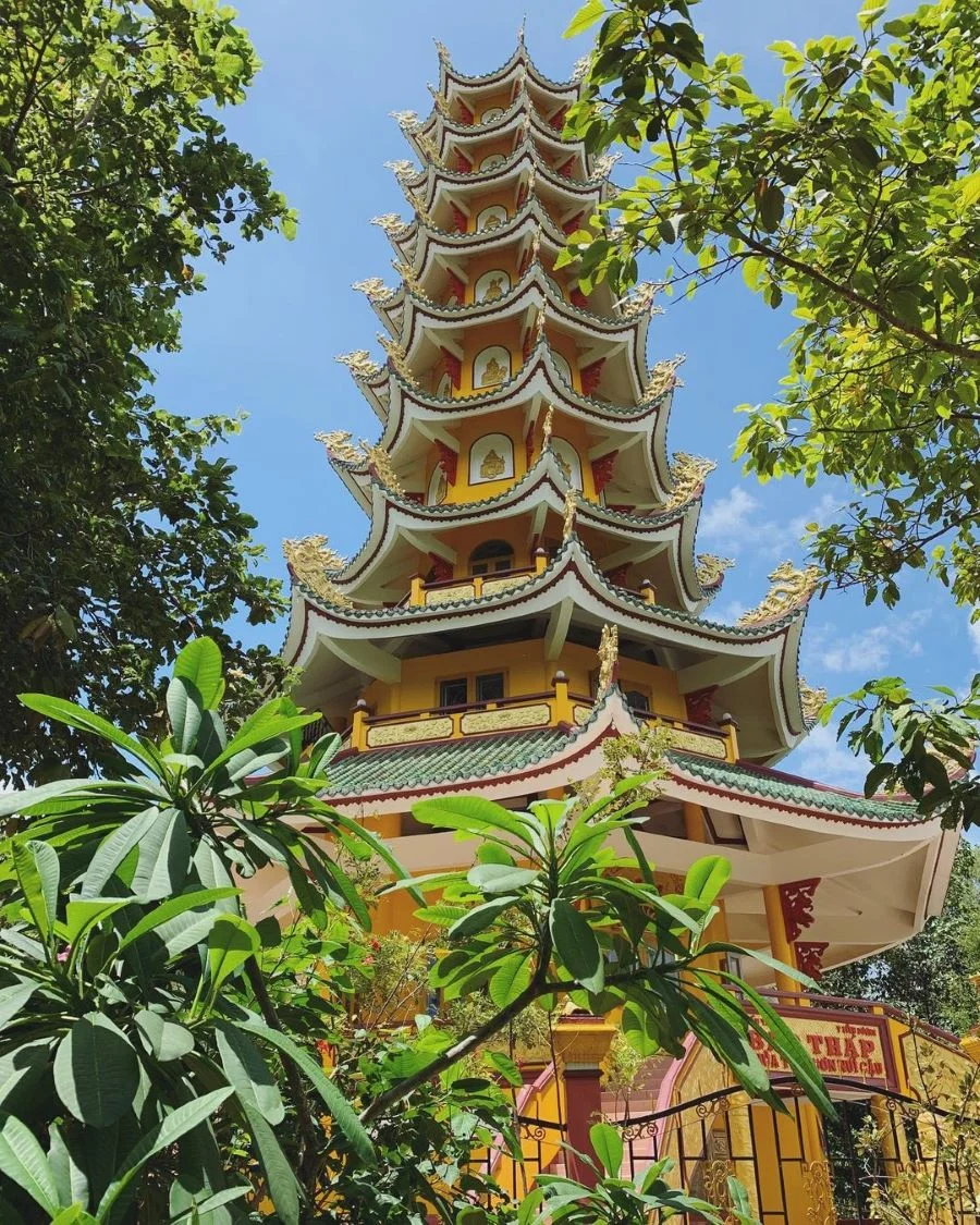 Chùa Thái Sơn được xem là một trong 10 cảnh chùa Bình Dương lý tưởng cho những ai khao khát tìm kiếm sự yên bình